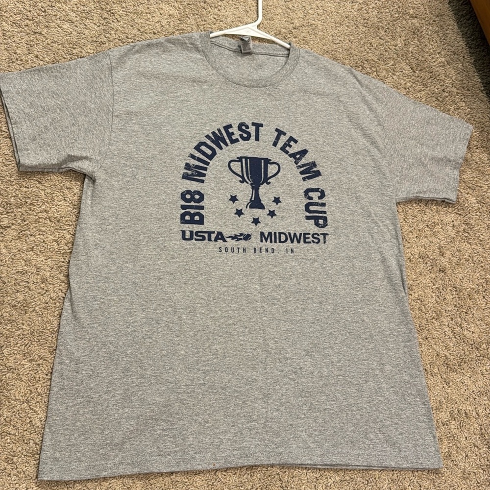 58. Gildan Midwest team cup t (L) 🎾